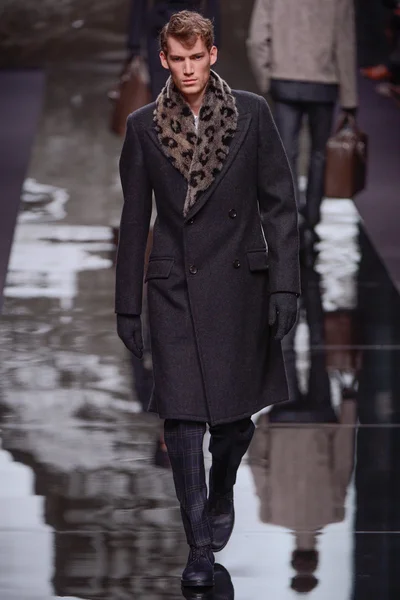 Look 4